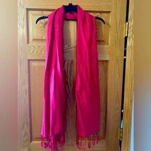 Pashmina pink scarf with tassels